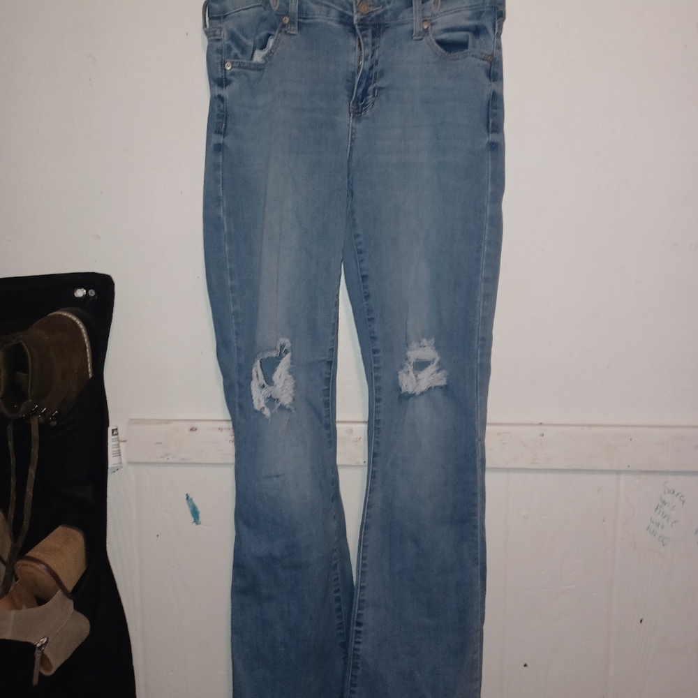 Clothes - Picture 4 of 16